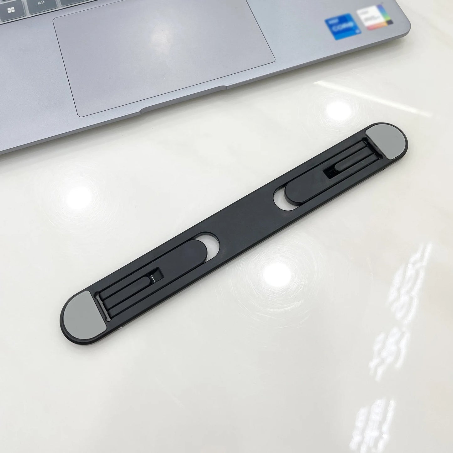 Universal laptop holder